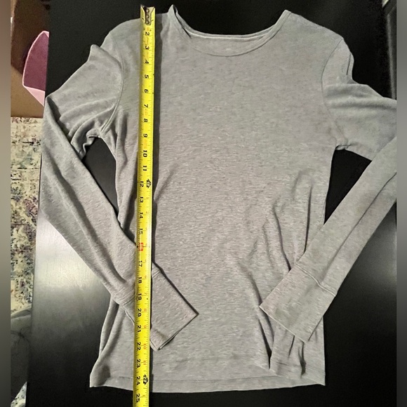 Gap Favorite Gray Long-Sleeve tee - Size Medium - Picture 11 of 12